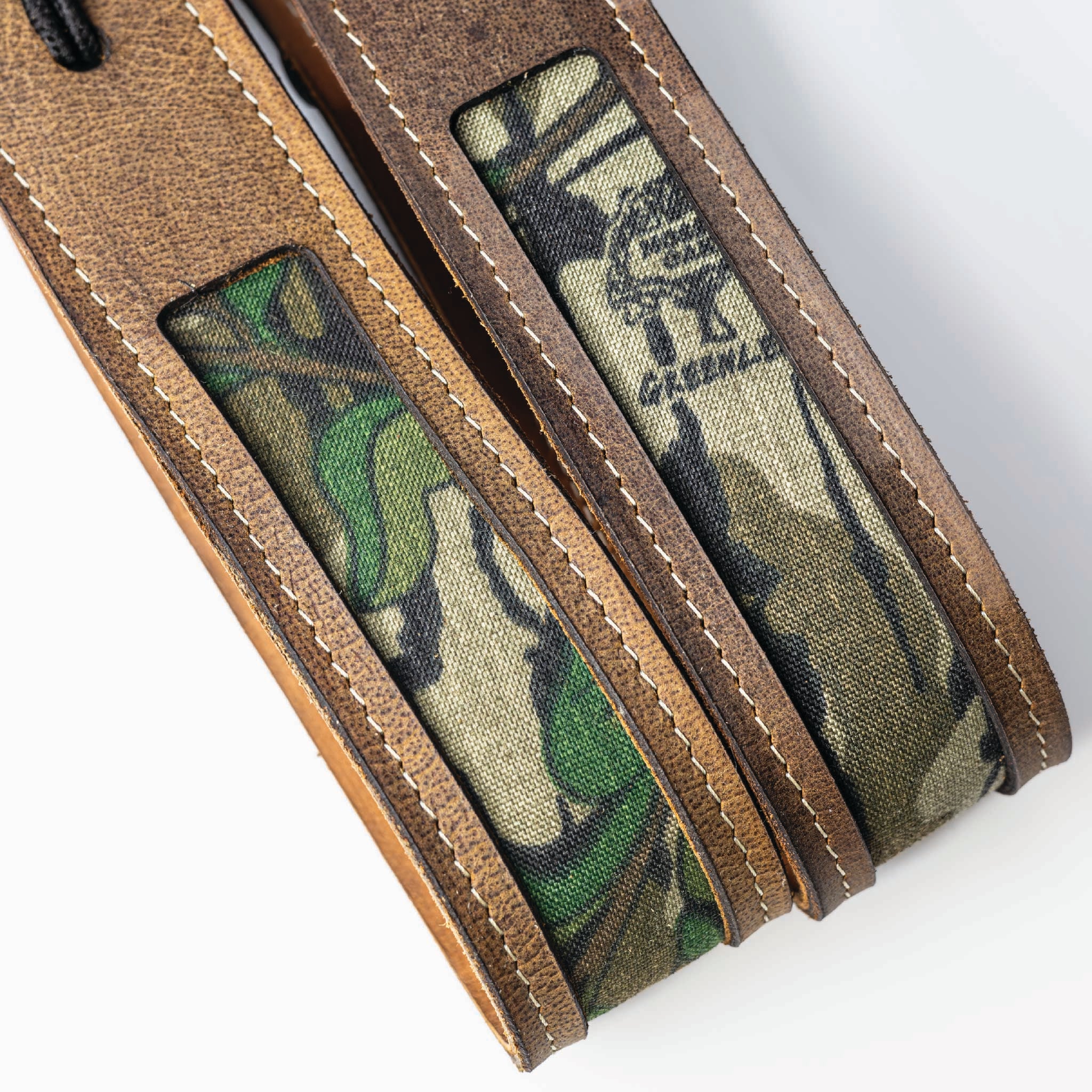 Headrest Leather Loops with Mossy Oak® In-lay