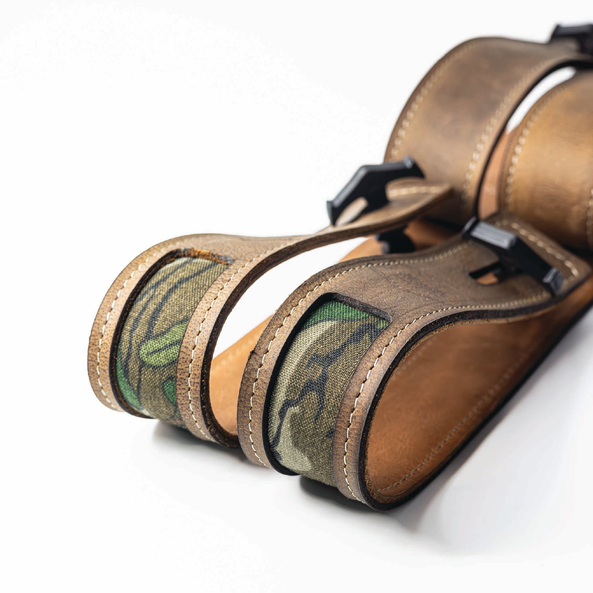 Headrest Leather Loops with Mossy Oak® In-lay