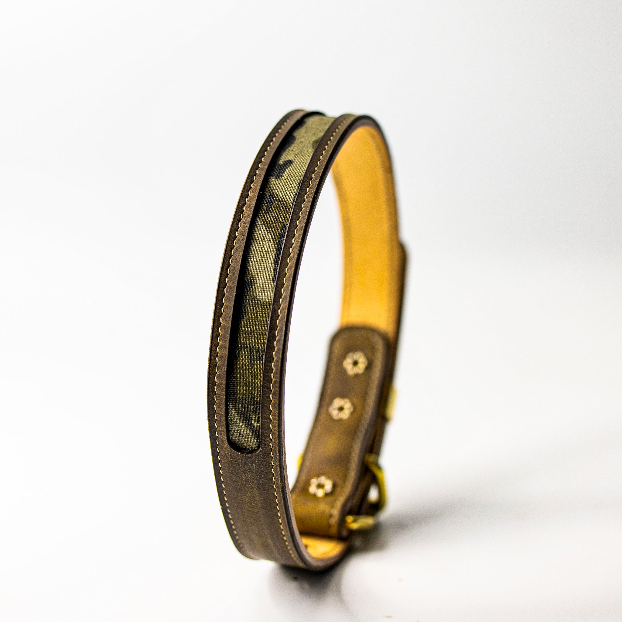 Leather Dog Collar with Mossy Oak Bottomland In-lay